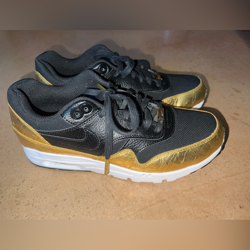 NIKE 2016 AIR MAX 1 ULTRA ESS NFL METALLIC GOLD W 8 SAFARI ANIMAL 90